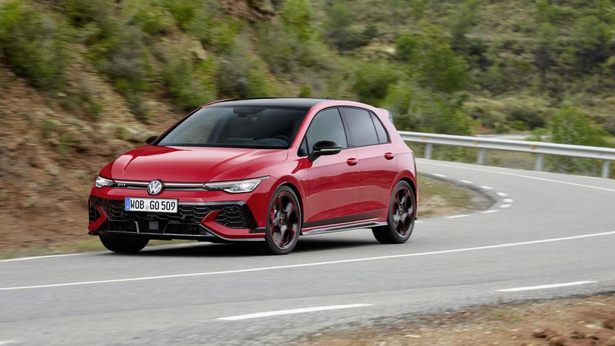 volkswagen golf gti 325 cv prova in strada della edition 50