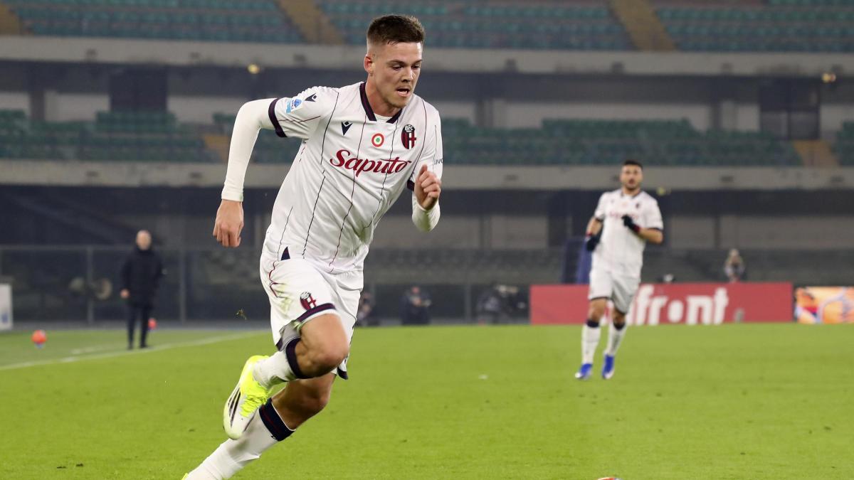 juve svolta a destra scambio joao mario holm con il bologna poi l assalto a norton cuffy