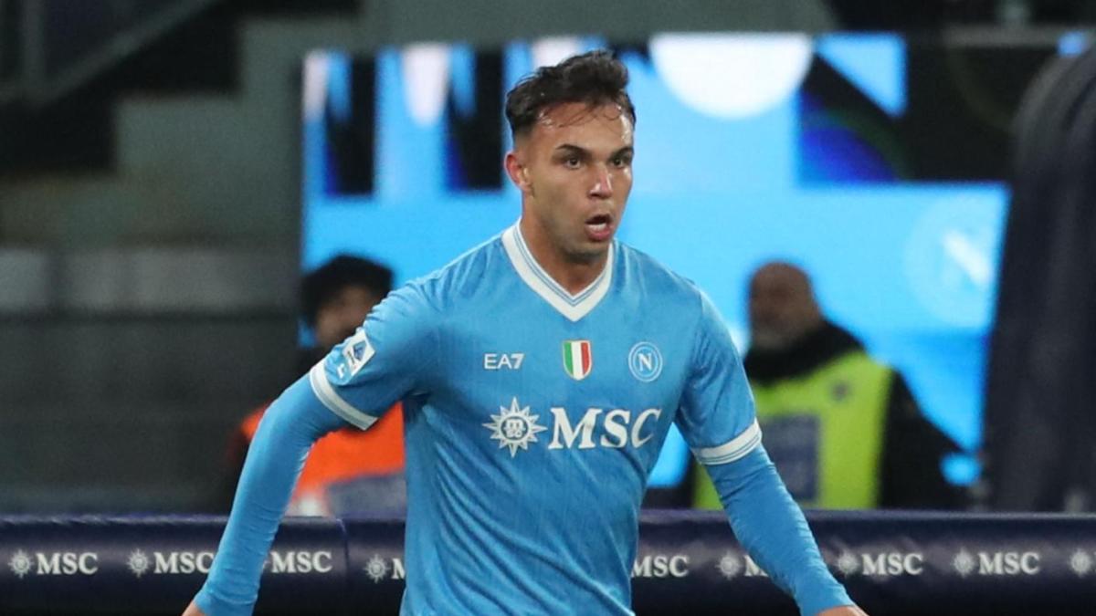 napoli contro il genoa conte gioca nuove carte giovane e alisson le soluzioni in avanti