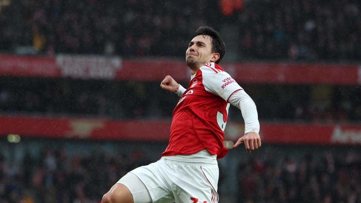 arsenal in fuga 9 sul city che gioca domani a liverpool bene anche chelsea e united