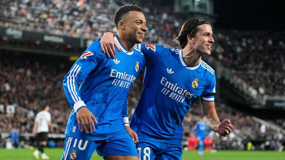 Figuraccia De Zerbi, Psg a valanga contro il Marsiglia. Real, settima vittoria di fila nella Liga