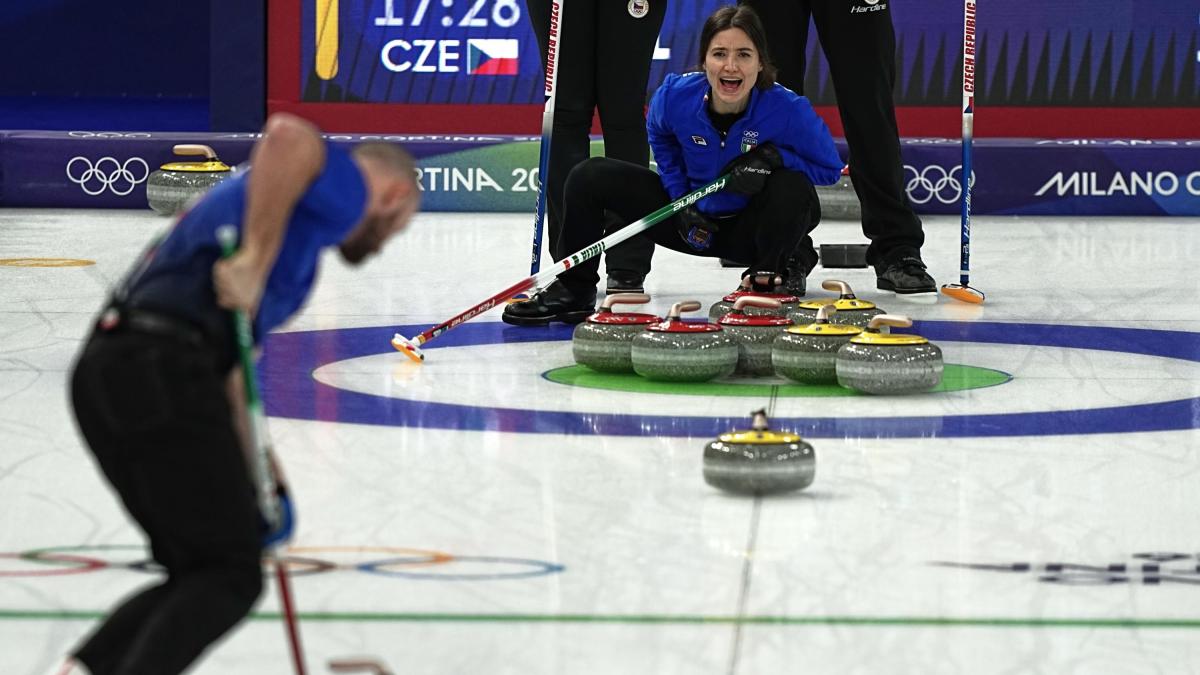 live olimpiadi alle 1005 italia stati uniti di curling poi la discesa della combinata a squadre