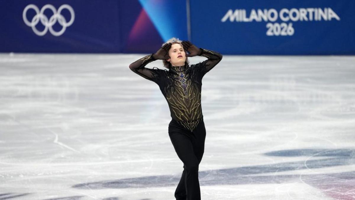 "Stile, leggerezza e 70 ore per le sole decorazioni. Così ho creato il vestito di Malinin"