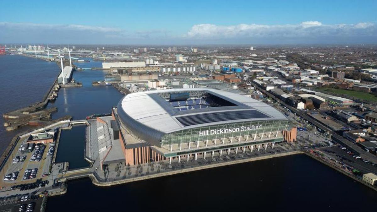 nuovo stadio il milan studia il meglio d europa missione in casa everton