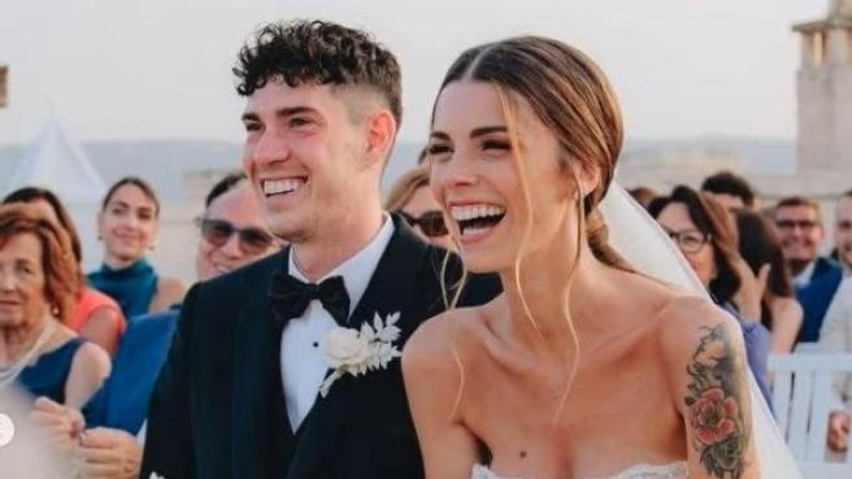 Insulti e minacce, Bastoni e la moglie bloccano i commenti sui social