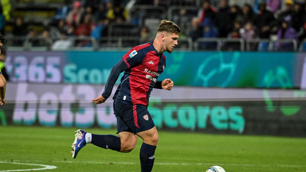 live alle 2045 parma cagliari cuesta con strefezza pellegrino palestra e esposito dietro a kilicsoy