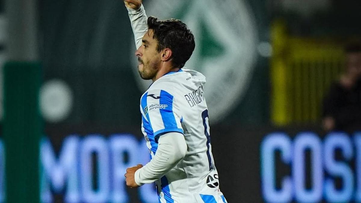 Brugman: "Ho sfiorato l'Atletico e sfidato Messi. A 33 anni torno in Italia per salvare il Pescara"