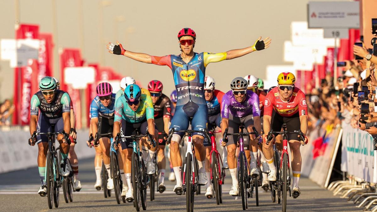 Uae Tour, Milan fa il bis in volata: sua anche la quinta tappa. E Tiberi resta primo in classifica