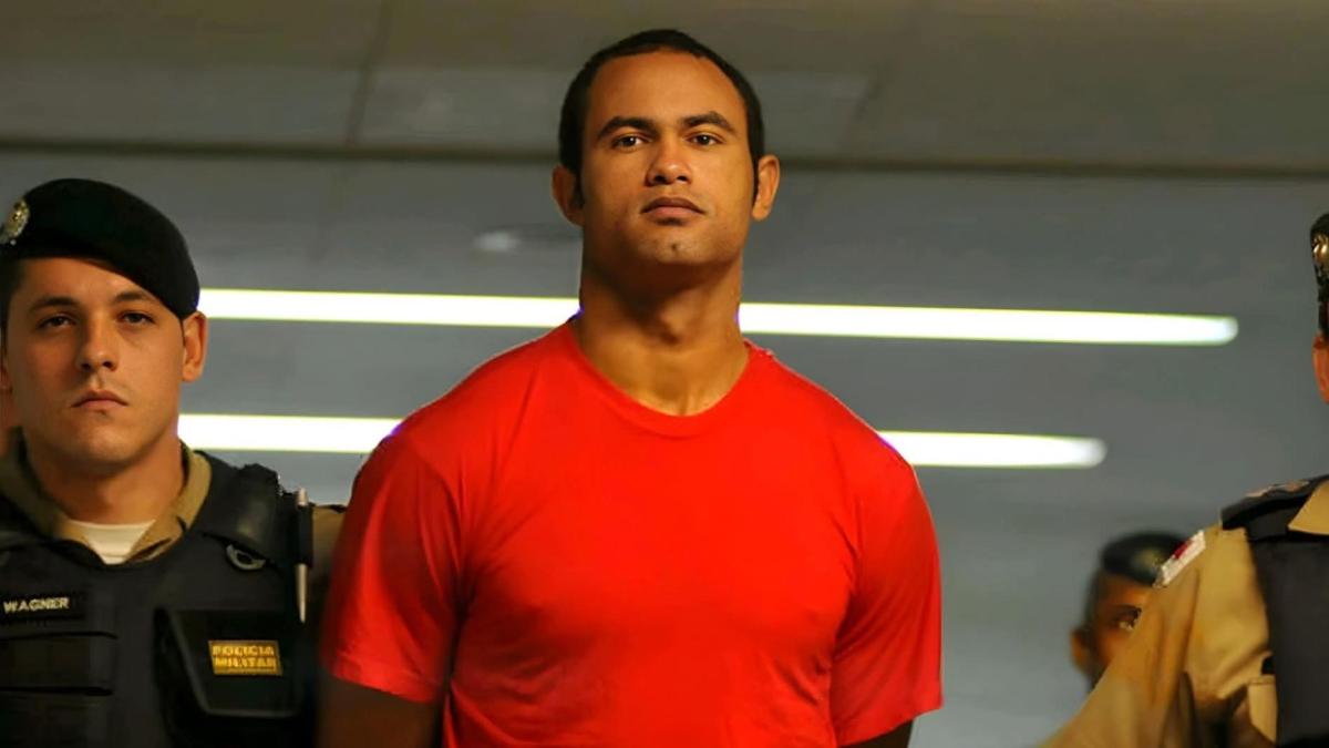 Piaceva al Milan, fece uccidere l'amante e andò in galera: a 41 anni Bruno torna a giocare, ed è polemica