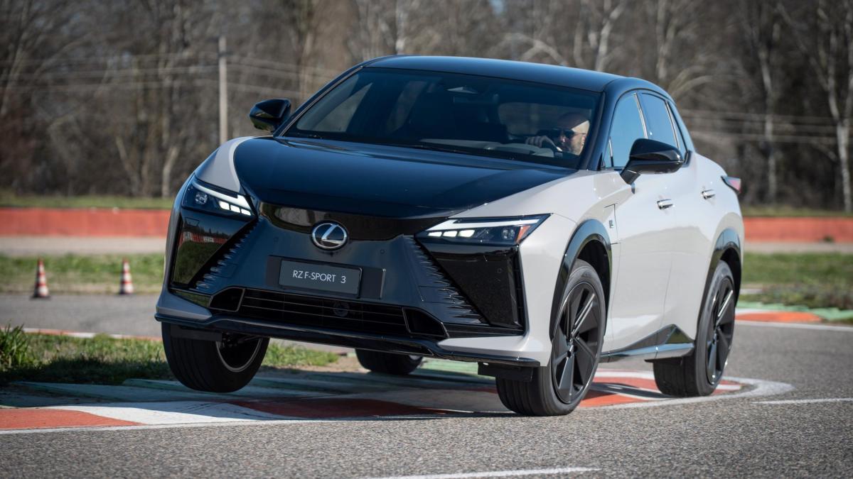 Lexus Rz 550e F-Sport: pregi e difetti del Suv coupé elettrico