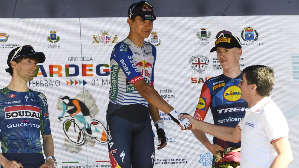 giro di sardegna fa festa un altro talento donati vince a carbonia e lo premia bugno