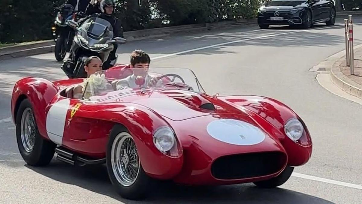 leclerc si 232 sposato con alexandra a monaco la coppia avvistata a bordo di una ferrari testarossa