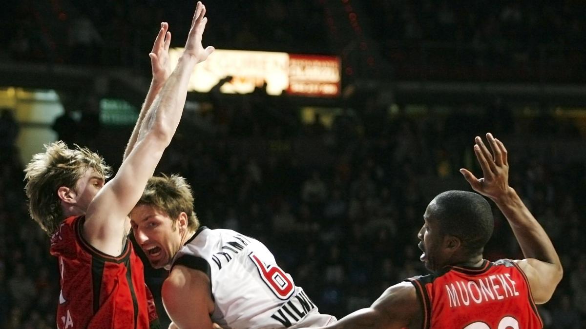 Le feste in Iran, gli allucinogeni con gli indigeni. Poi la pazza vita di Vroman finì in una piscina