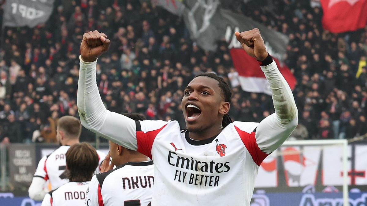 Leao vuole solo il Milan: c'è il primo passo per il rinnovo fino al 2030