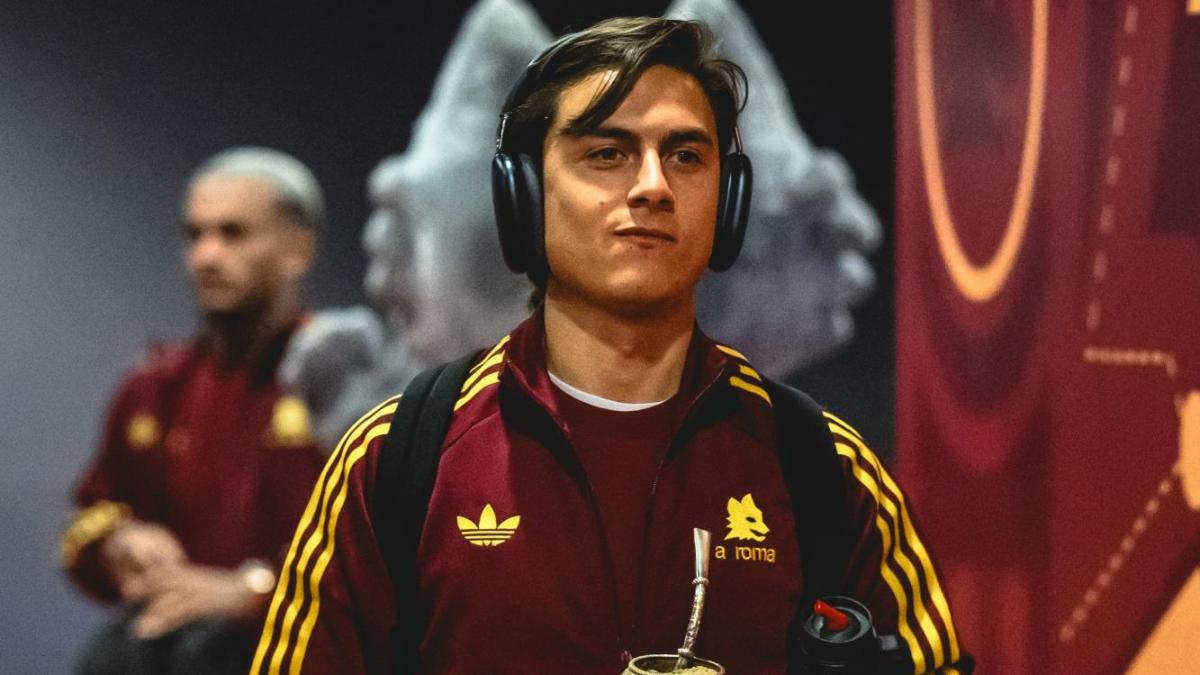 Dybala ha deciso: si opera nelle prossime ore, un mese di stop. E in clinica spunta Totti