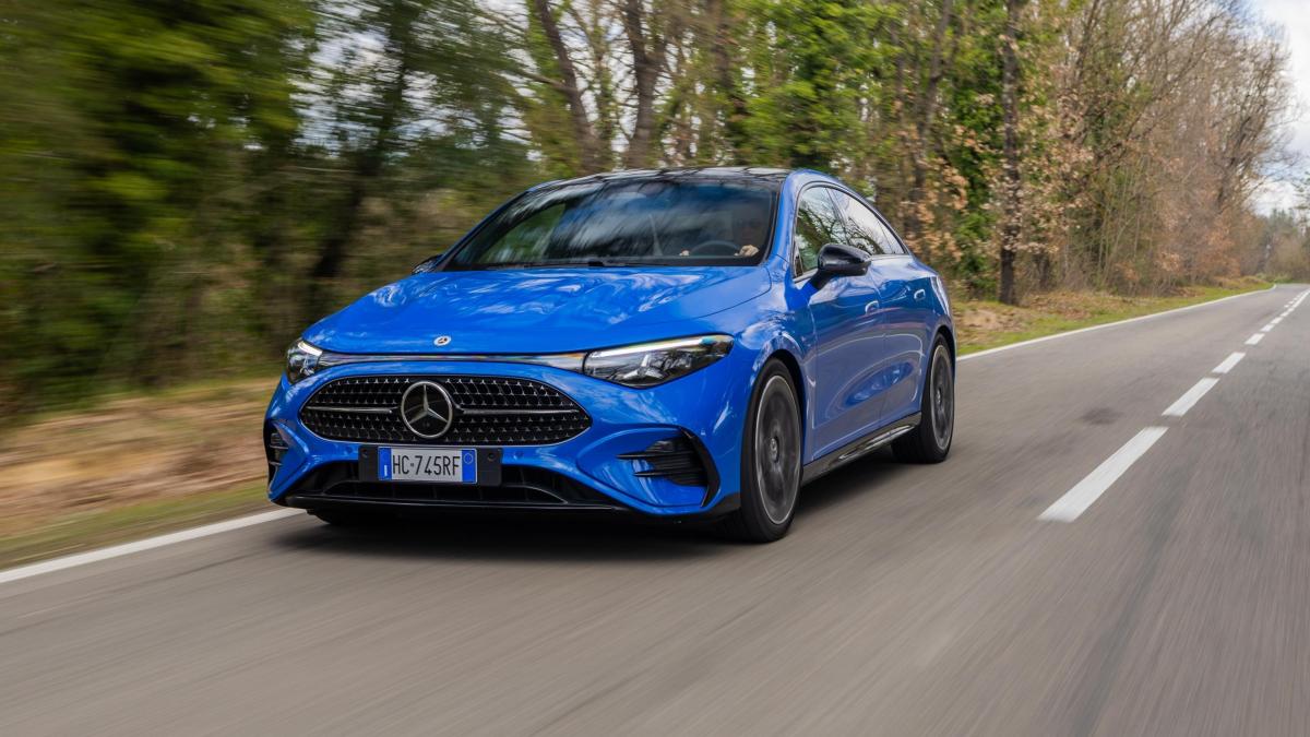 mercedes cla 200 hybrid 4matic come va l ibrida di stoccarda da Gazzetta.it mercedes cla 200 hybrid 4matic come va l ibrida di stoccarda
