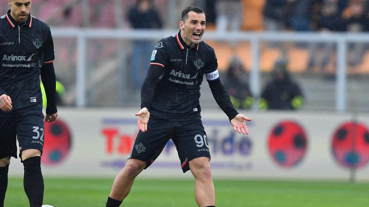Cremonese, la salvezza passa dai gol di Bonazzoli: è a un passo dalla doppia cifra