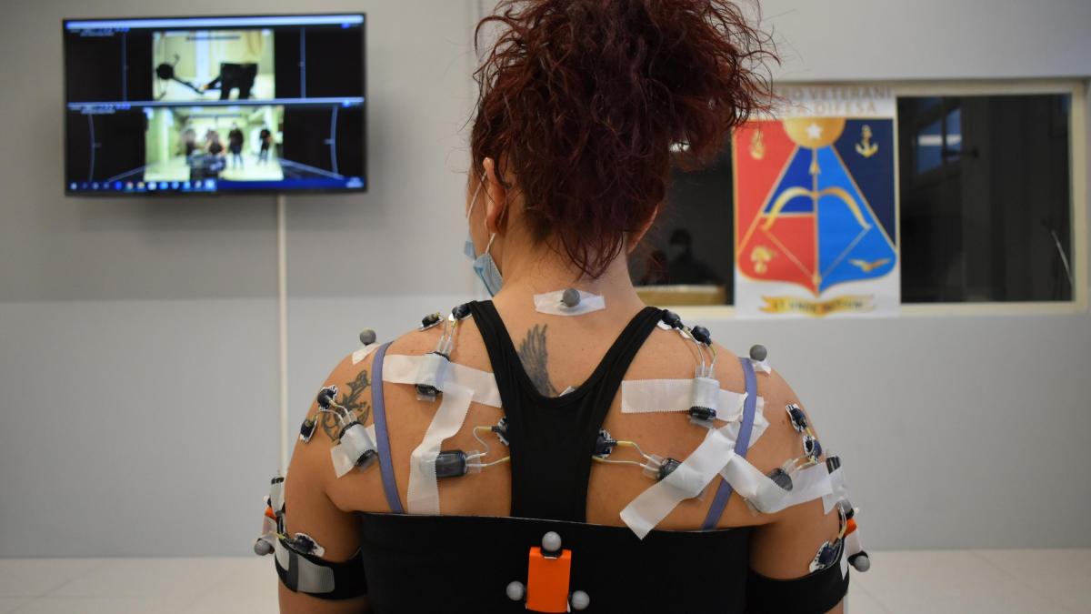 Sensori, protesi bioniche ed esoscheletri: le tecnologie usate dagli atleti paralimpici e non solo