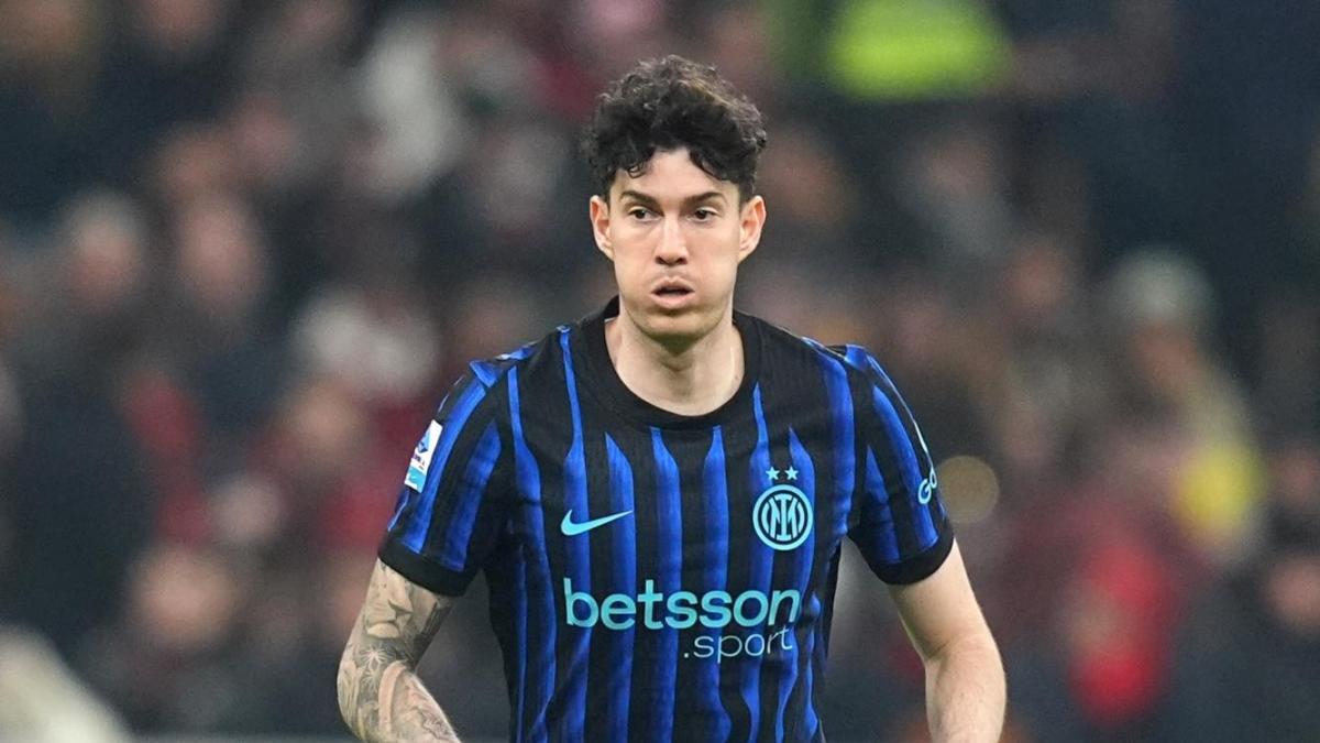 "Ha ammesso l'errore": a Bastoni il premio Rosa Camuna per il valore sportivo. E scoppia la polemica