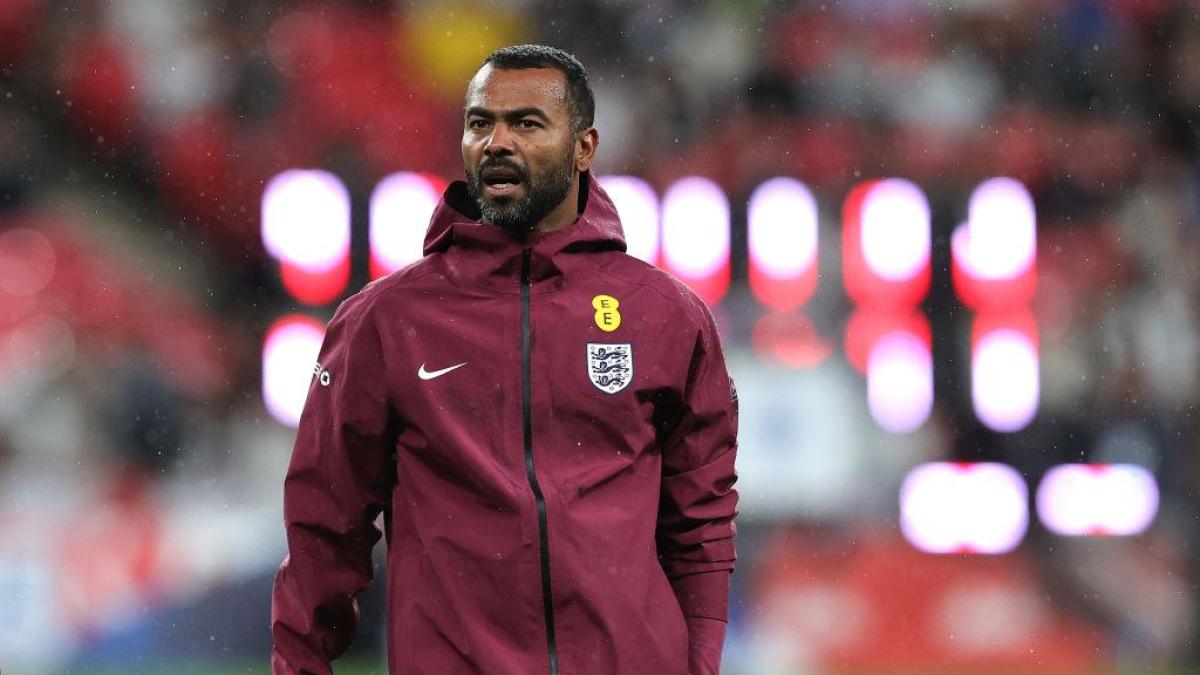 clamoroso a cesena esonerato mignani arriva ashley cole per l ex stella inglese prima volta in panchina