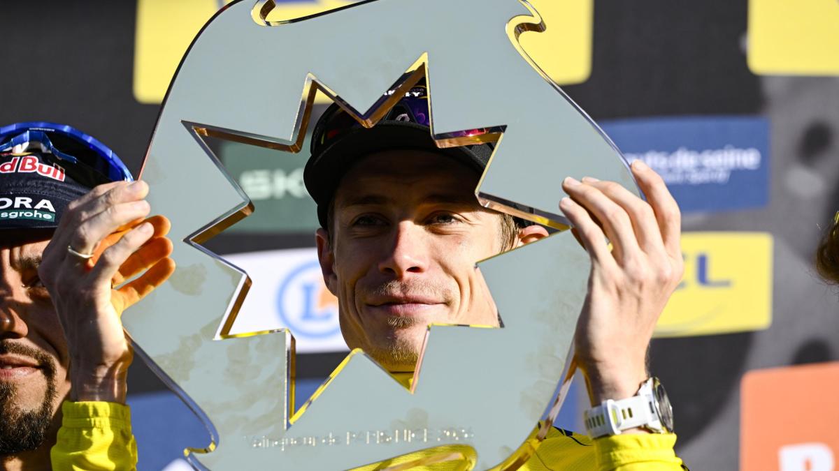 vingegaard non lascia pi249 niente domina la parigi nizza e punta gi224 il giro