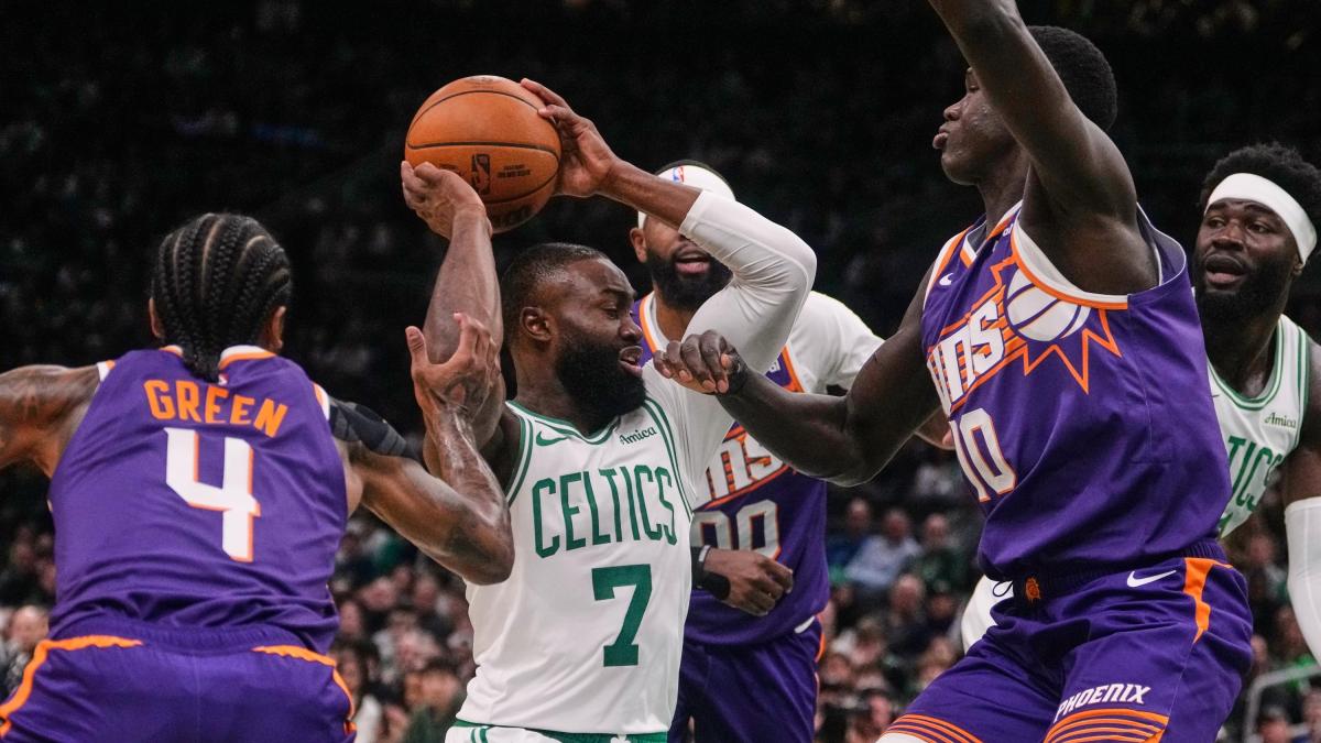 Brown trascina i Celtics: Suns battuti. Decimo successo di fila per Atlanta, Doncic sbanca Houston