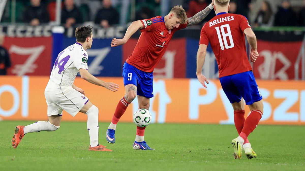 Rakow-Fiorentina, le pagelle: Parisi imprendibile, 7,5. Christensen avventato: 5