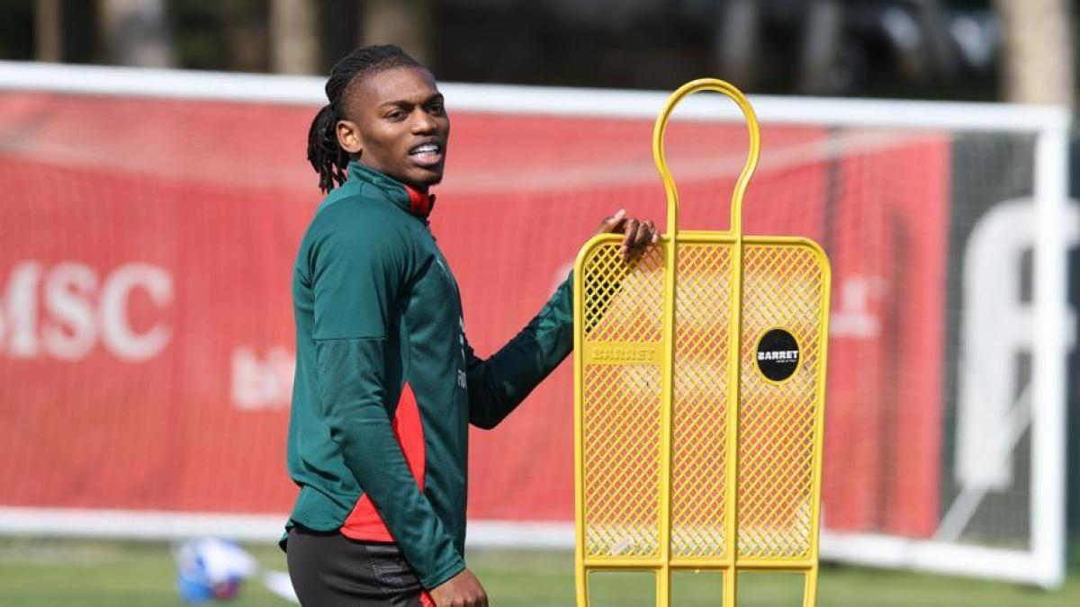 leao pace e sorrisi con tutti ma il milan senza di lui vola ora cosa pu242 succedere da Gazzetta.it leao pace e sorrisi con tutti ma il milan senza di lui vola ora cosa pu242 succedere