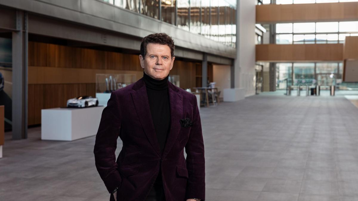 jaguar land rover il capo del design gerry mcgovern lascia l azienda