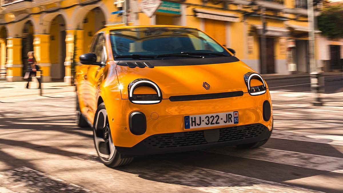renault twingo e tech la prova dell elettrica sfiziosa in citt224 da Gazzetta.it renault twingo e tech la prova dell elettrica sfiziosa in citt224