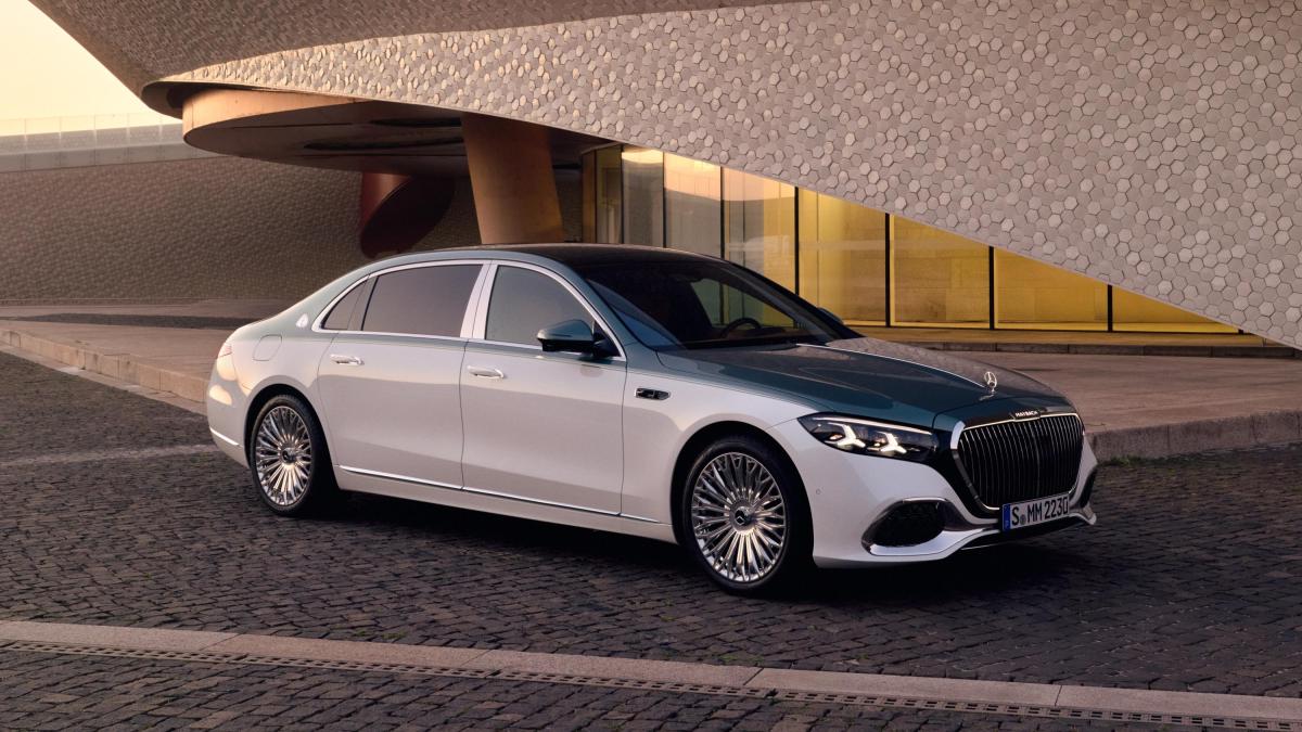 La Mercedes-Maybach Classe S si rinnova: tecnologia spaziale e (volendo) niente pelle