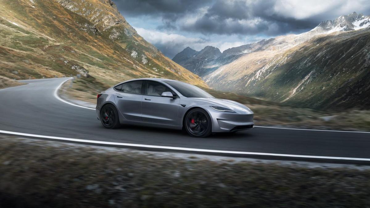 Tesla, consegne sotto le attese: 50mila auto elettriche prodotte e invendute