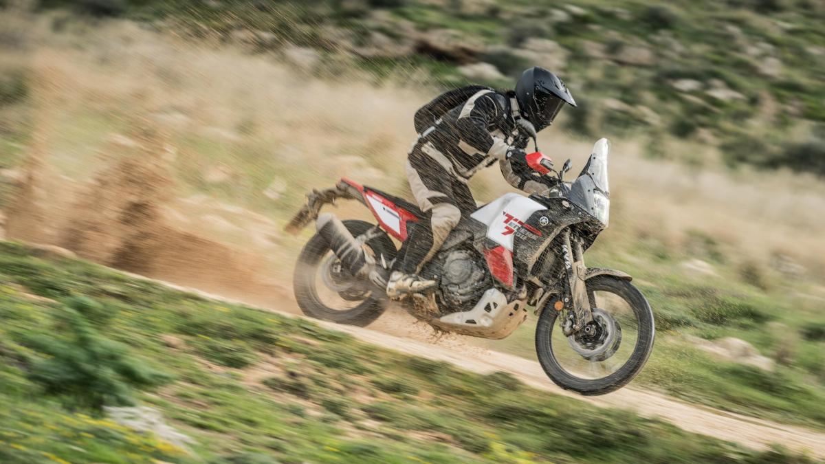 Yamaha Ténéré 700 World Raid, la prova tra asfalto e off-road: come va l'adventure per chi viaggia lontano