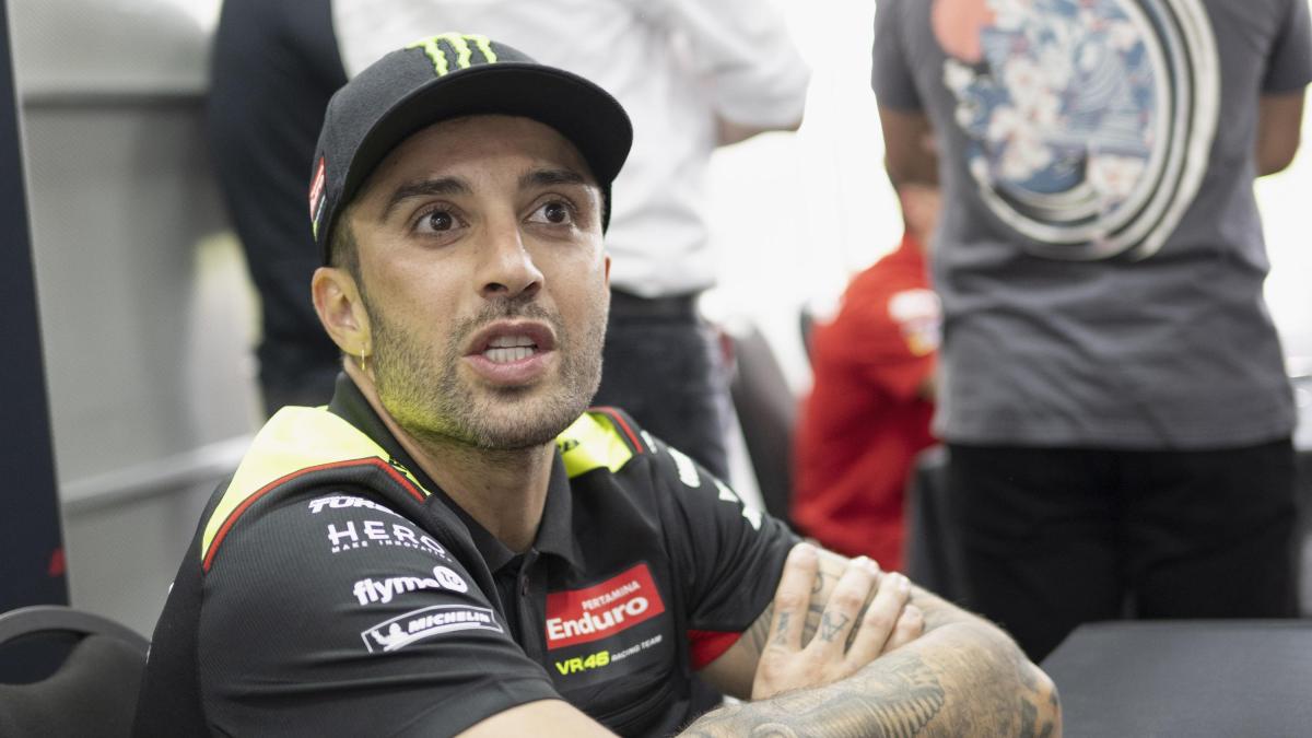 Andrea Iannone fa piazza pulita: via tutte le foto con le ex (e non solo) dagli account social