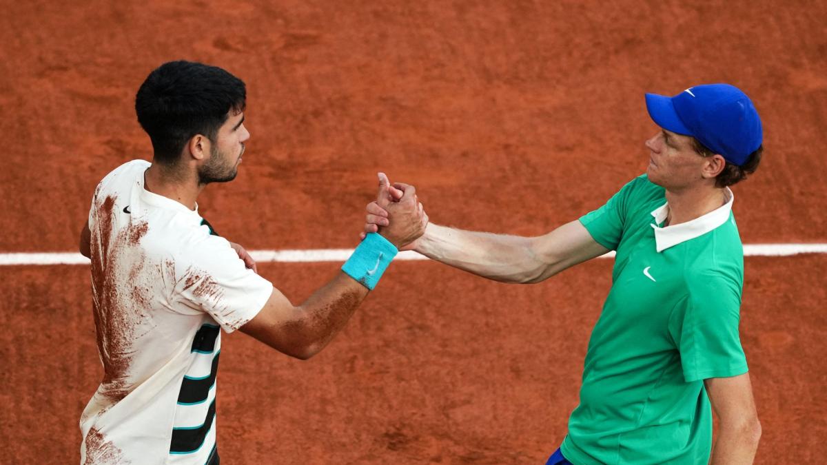 Sinner-Alcaraz alla loro prima sfida del 2026. E i numeri dicono che Jannik sta giocando meglio