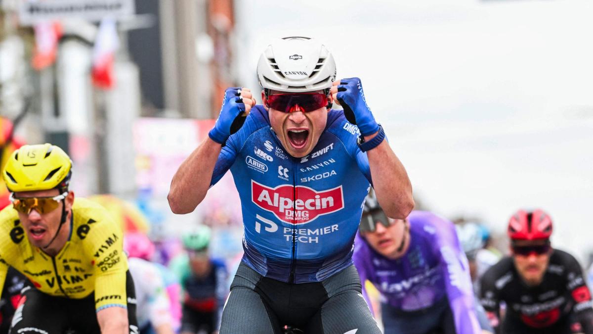 Spettacolo all'ex Gand-Wevelgem: gran volata di Philipsen, sua la In Flanders Fields