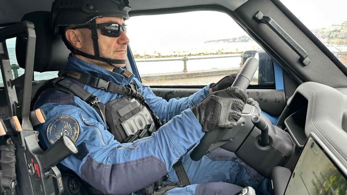 polizia come sono fatti i defender dei reparti d elite