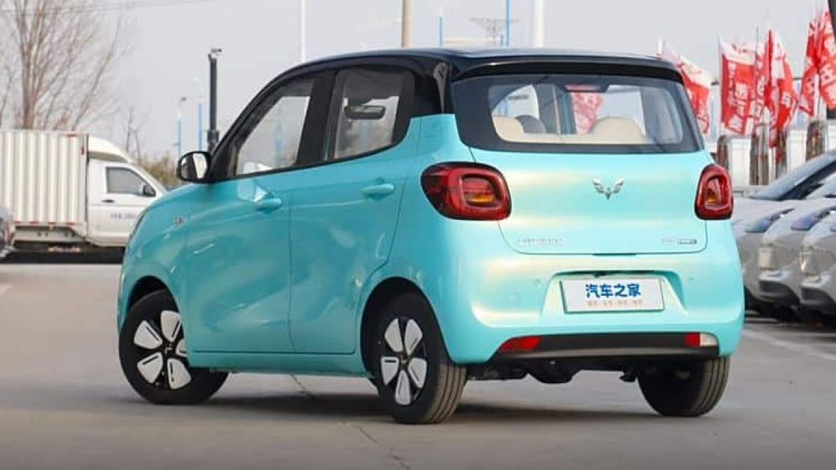 Hongguang Mini Ev, il nuovo Suv che sembra una Pandina e costa meno di uno scooter