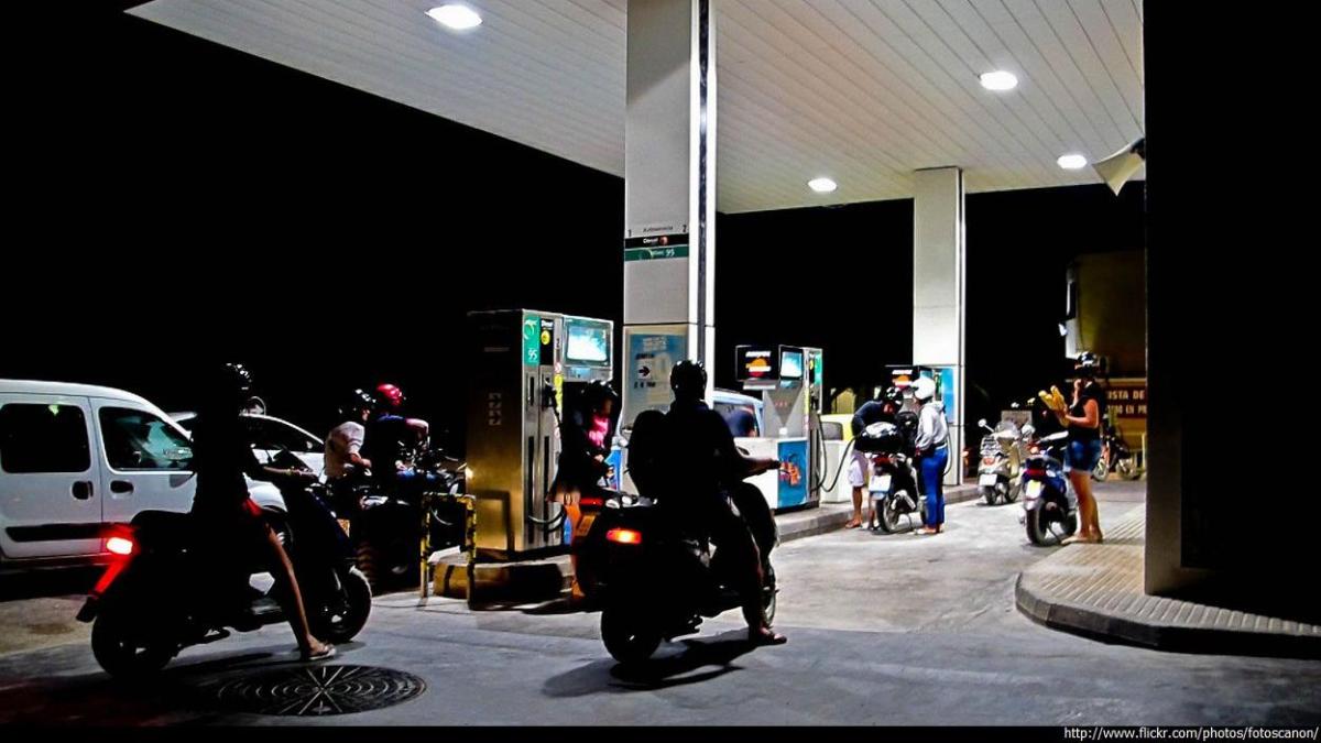 Consumare meno con lo scooter: come risparmiare benzina in città e fuori