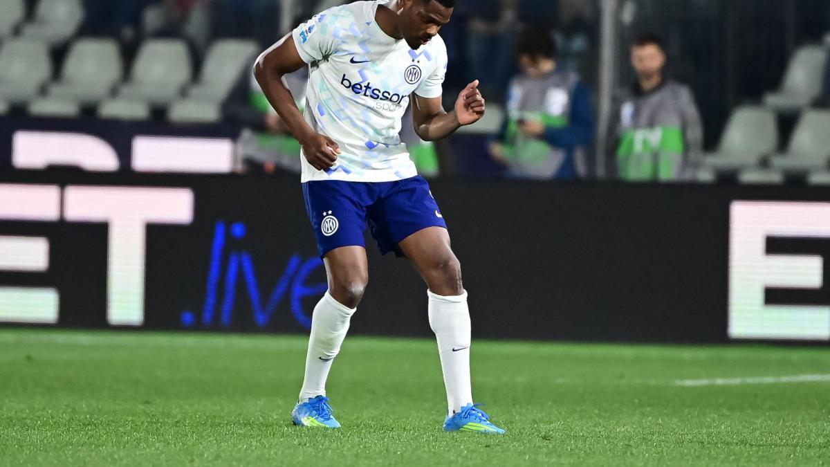 Como-Inter, le pagelle: Dumfries decisivo dietro, letale davanti, 8. Van der Brempt distratto: 4,5