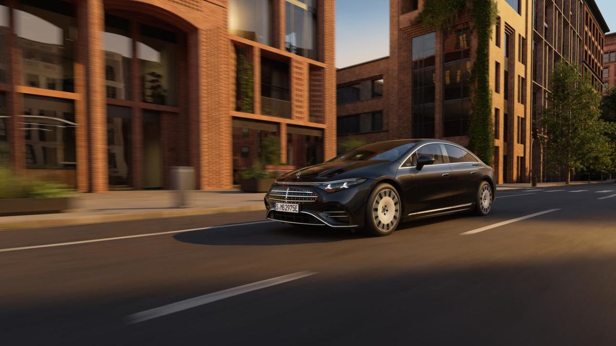 mercedes eqs con la nuova generazione arriva a 925 km di autonomia