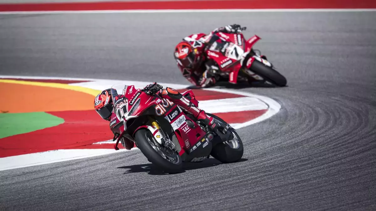 superbike ducati troppo forte arriva la limitazione sul carburante ma la tempistica fa discutere da Gazzetta.it superbike ducati troppo forte arriva la limitazione sul carburante ma la tempistica fa discutere