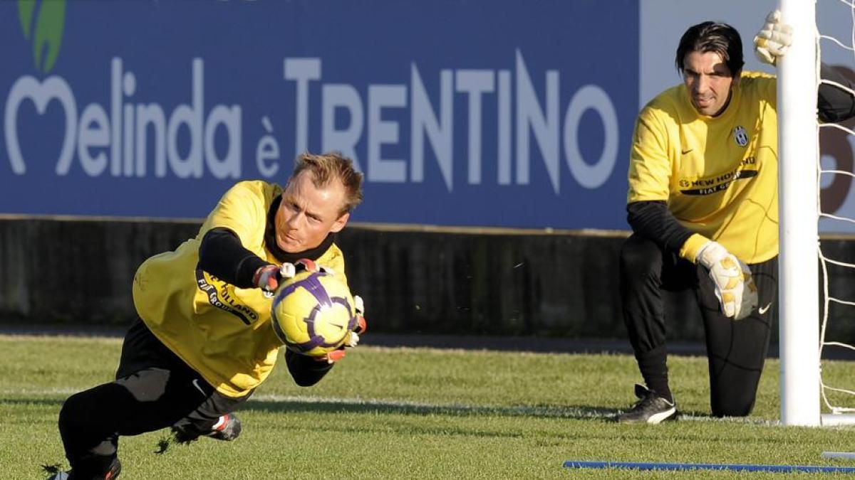 "Ti ho ammirato, eri un uomo libero": il commovente addio di Buffon ad Alex Manninger
