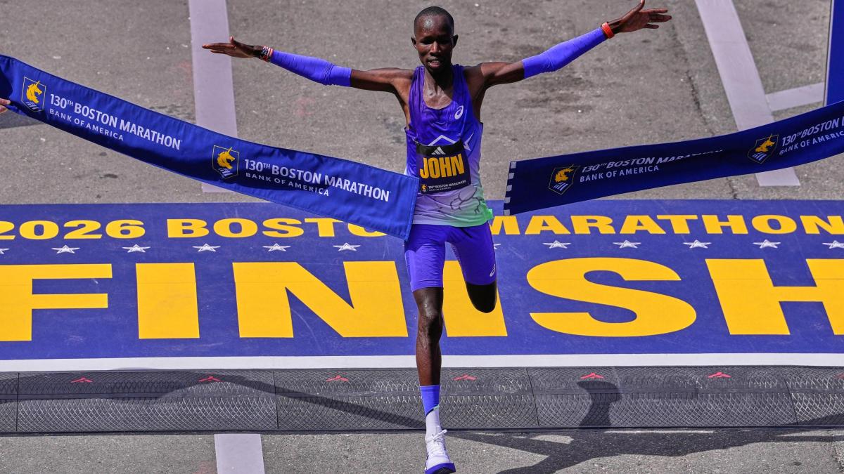 maratona di boston doppio bis korir centra il record della gara 2h01 52 tra le donne si ripete lokedi