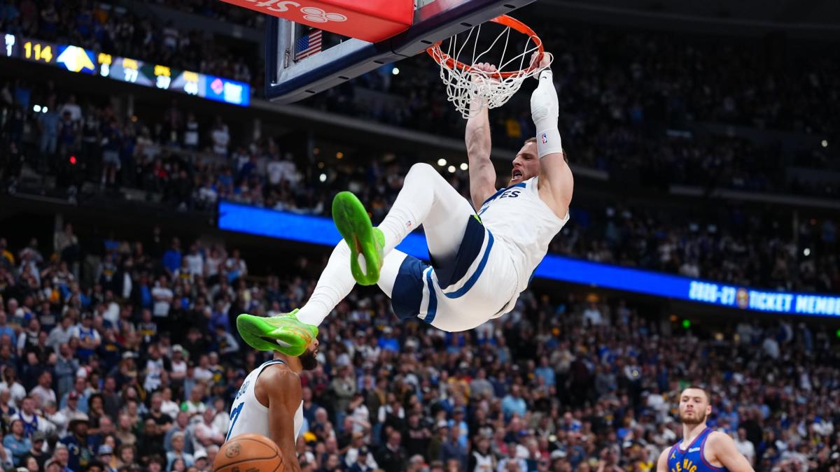 minnesota rimonta da 19 a denver atlanta da 14 a new york cleveland vola