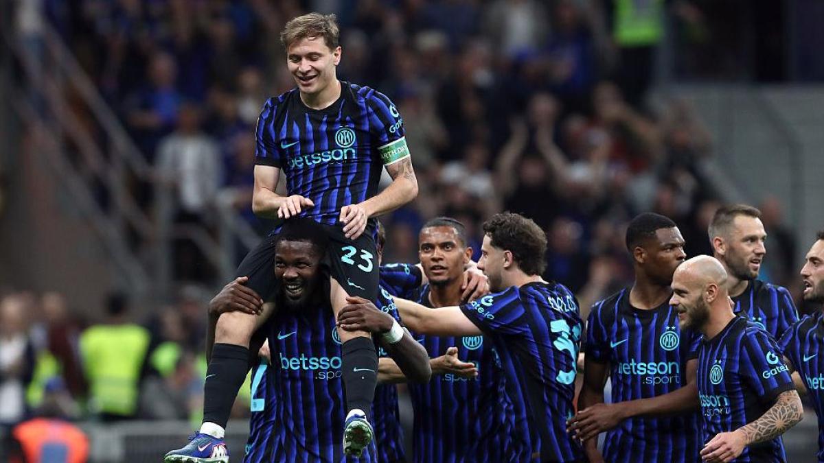 coppa italia e scudetto inter contro il como inizia l operazione doblete