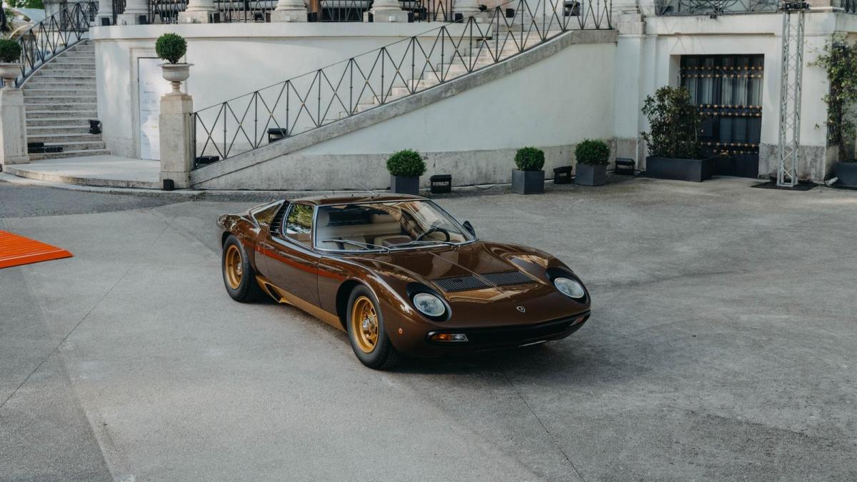 Miura SV, il capolavoro restaurato: Lamborghini brilla all'Anantara Concorso Roma