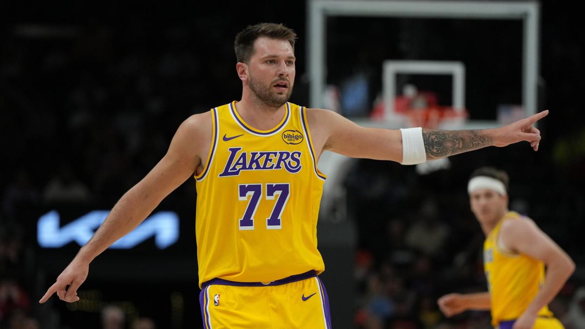 Lakers venduti per 12,5 miliardi: sono la squadra più costosa di sempre