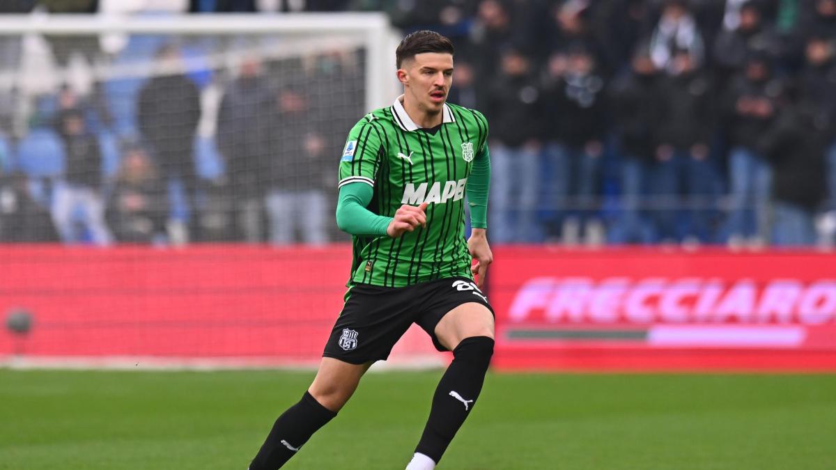 Inter, accordo raggiunto con Muharemovic: ora si tratta col Sassuolo. Ma quella clausola con la Juve...
