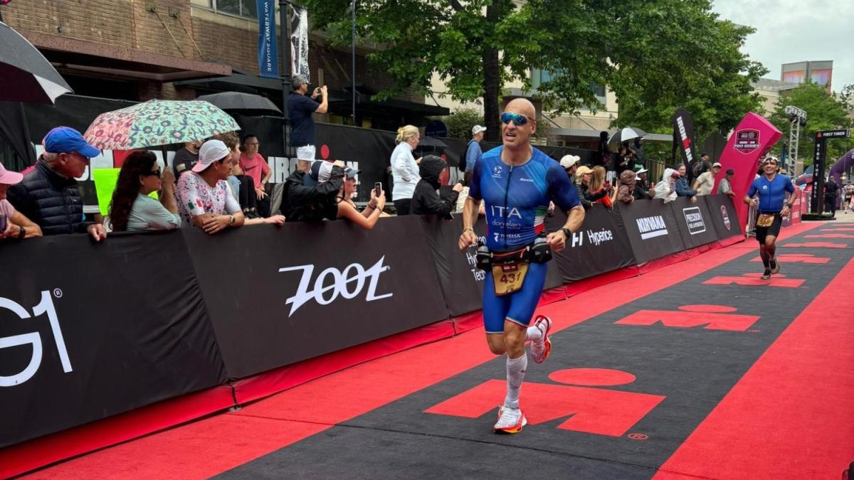 AstroLuca torna a volare nel triathlon. Parmitano: "Così mi sono qualificato al mondiale Ironman"